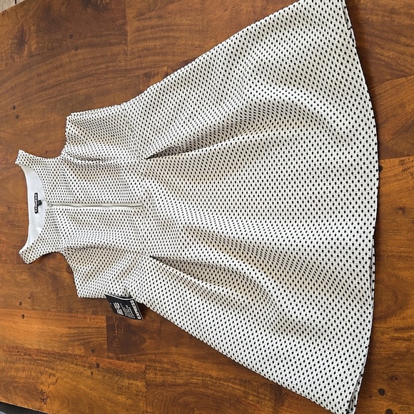 Express Black and White Polka Dot Fit & Flare Mini Dress Size 10 - Picture 7 of 12